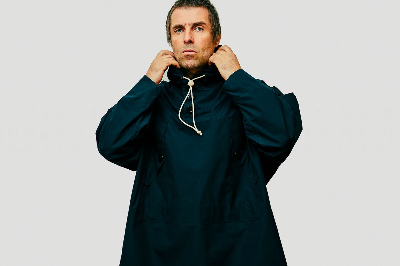 Oasis 主唱 Liam Gallagher 携手 Nigel Cabourn 打造最新联名 Parka 系列