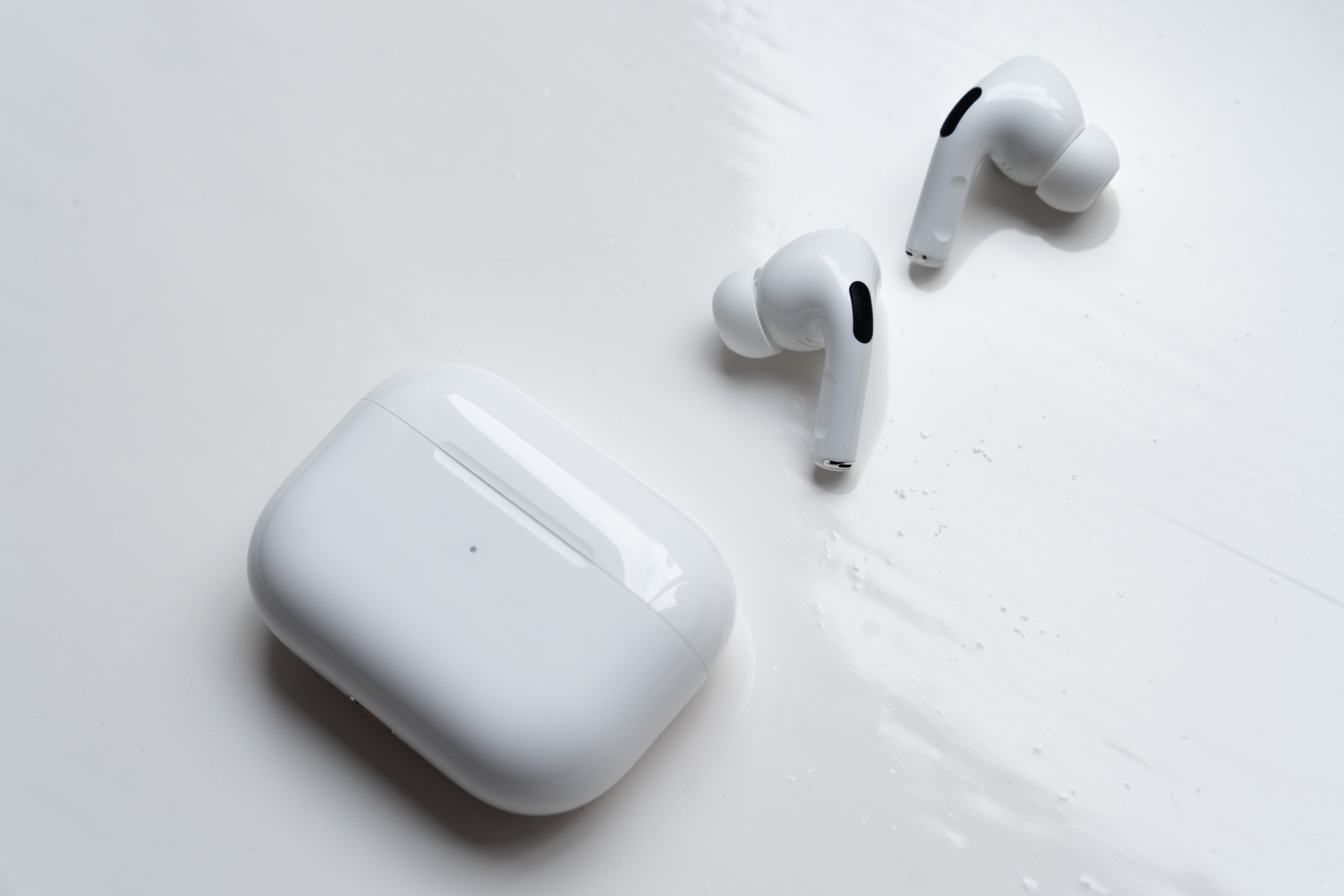 HYPEBEAST 近赏评测最新 Apple AirPods Pro 入耳式消噪耳机