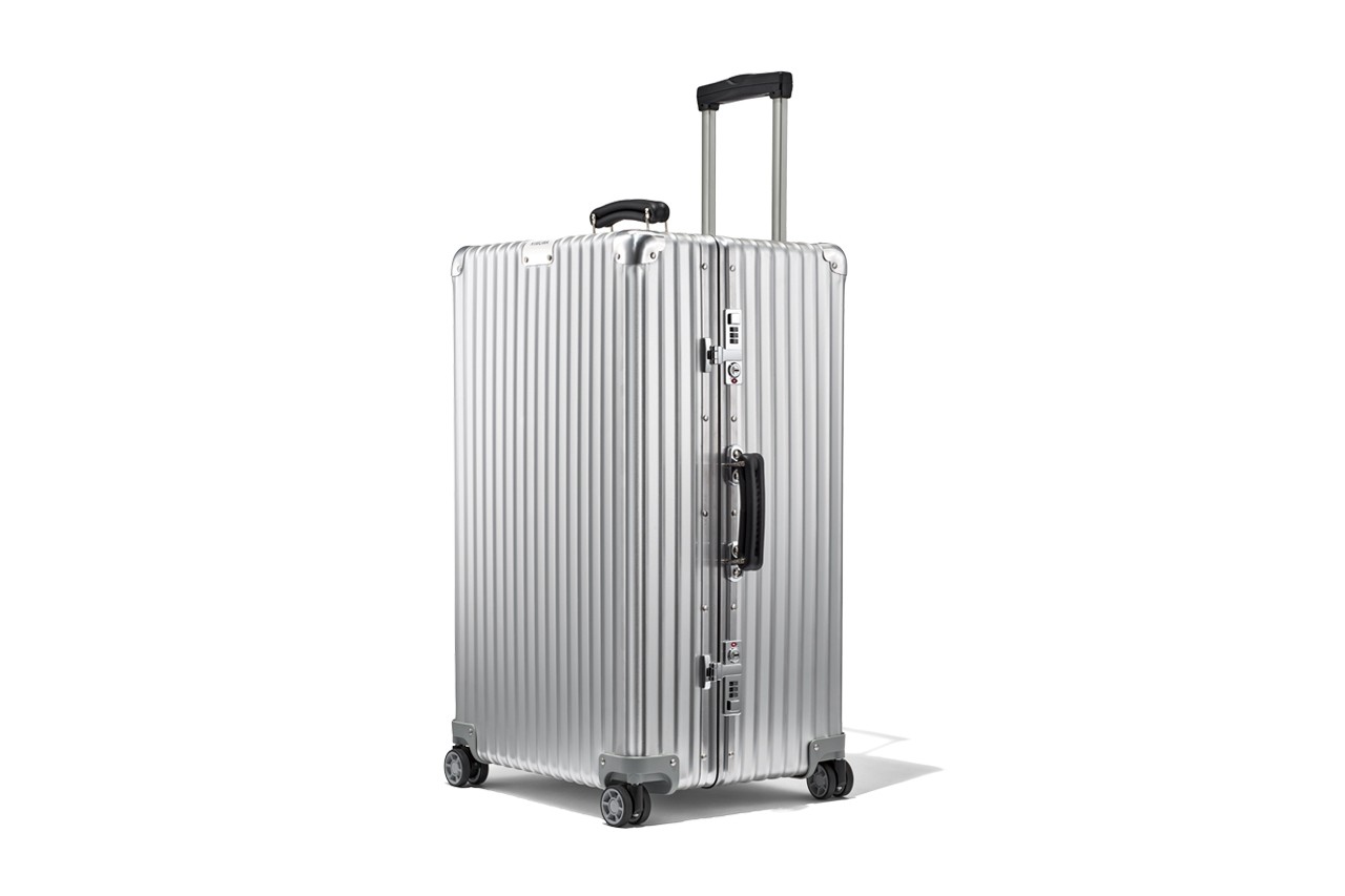 RIMOWA 推出铝制银色版本经典旅行箱