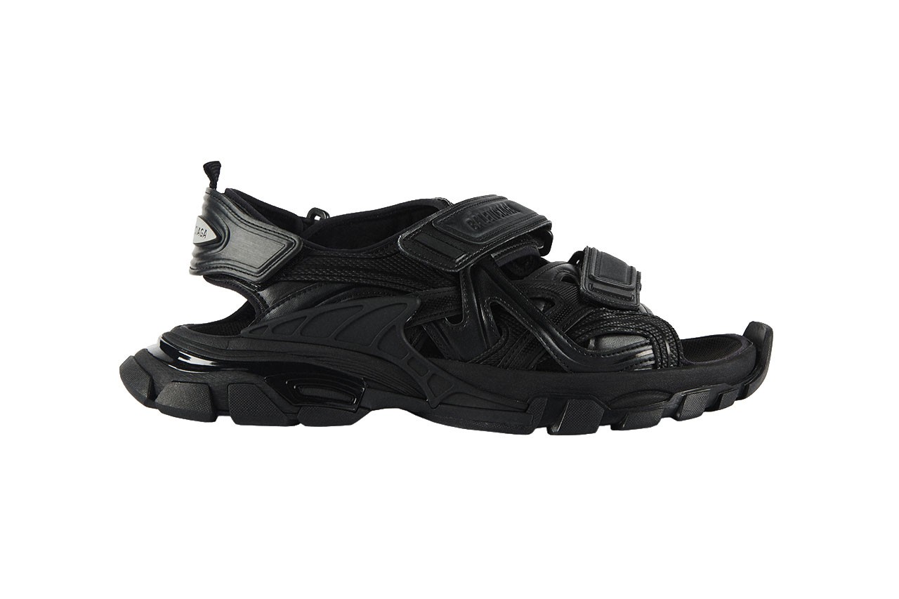 Balenciaga 推出 2020 春夏 Track Sandal 全新凉拖鞋款