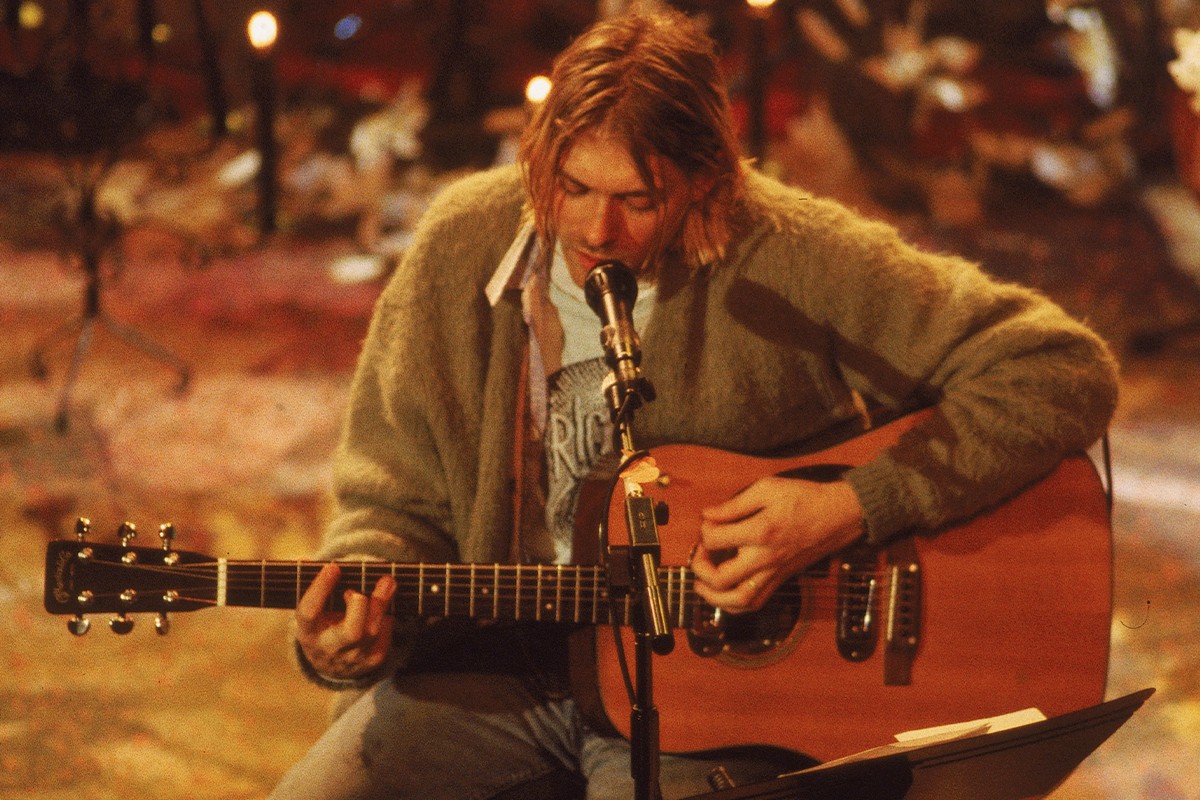 Nirvana 主唱 Kurt Cobain 于「MTV Unplugged」表演用吉他即将开放拍卖