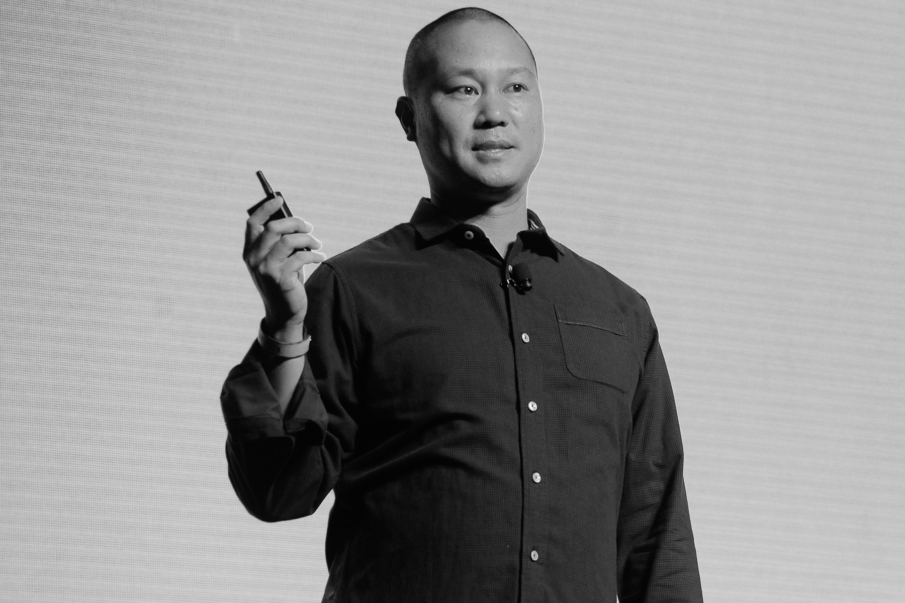 知名鞋类电商平台 Zappos 创办人 Tony Hsieh 谢家华去世