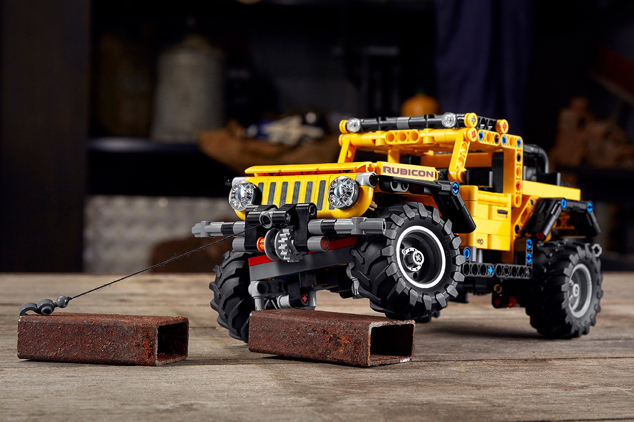 LEGO Technic 推出 Jeep 经典车款 Wranger 积木模型