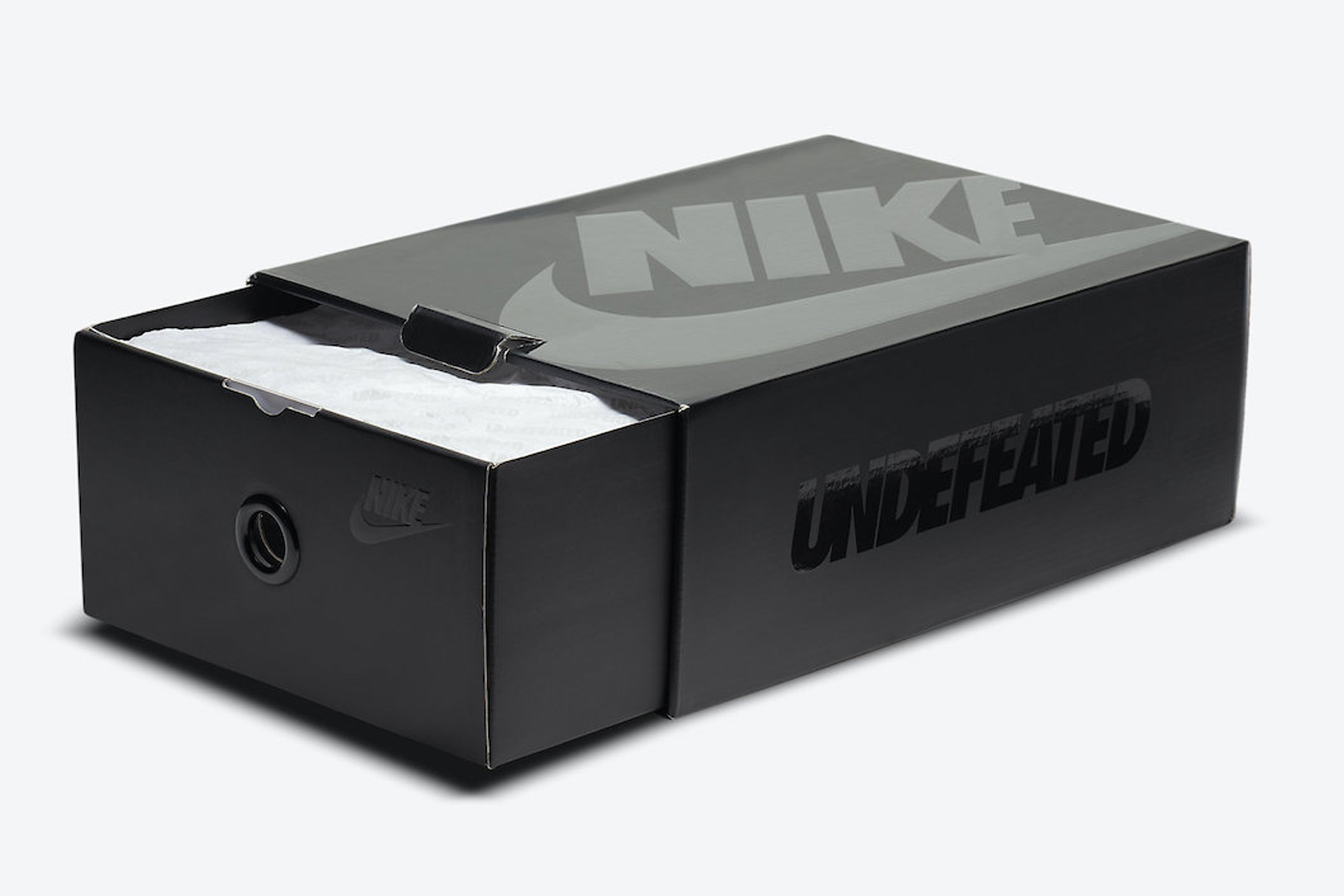 UNDEFEATED x UCLA x Nike Air Max 97 全新联名鞋款官方图辑、发售日期 
