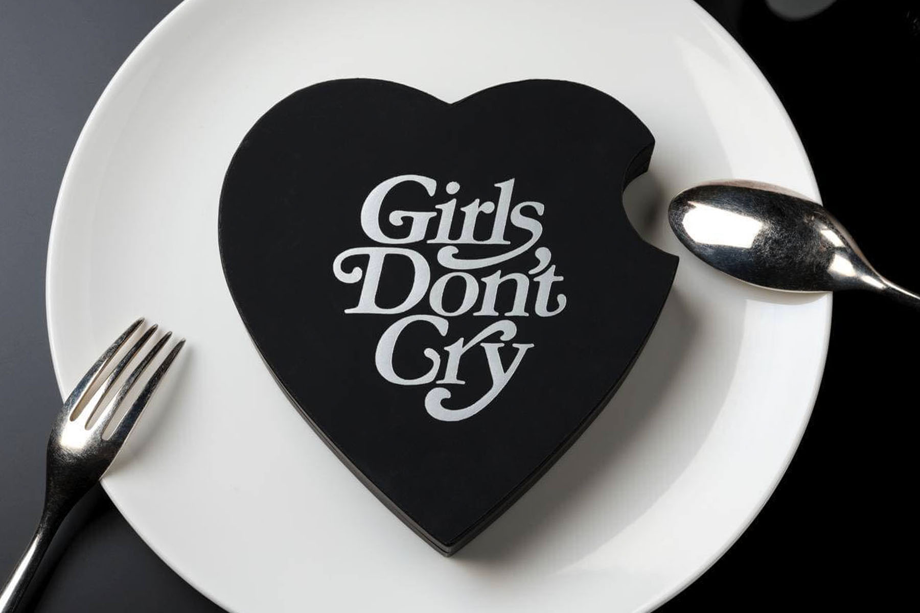 VERDY 携手日本知名餐厅 été 打造「Girls Don’t Cry」主题甜点系列