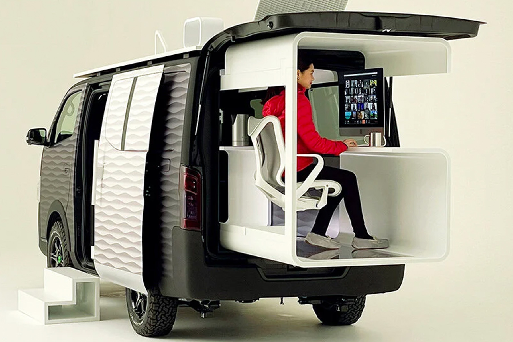 Nissan 打造全新概念式办公交车款 NV350