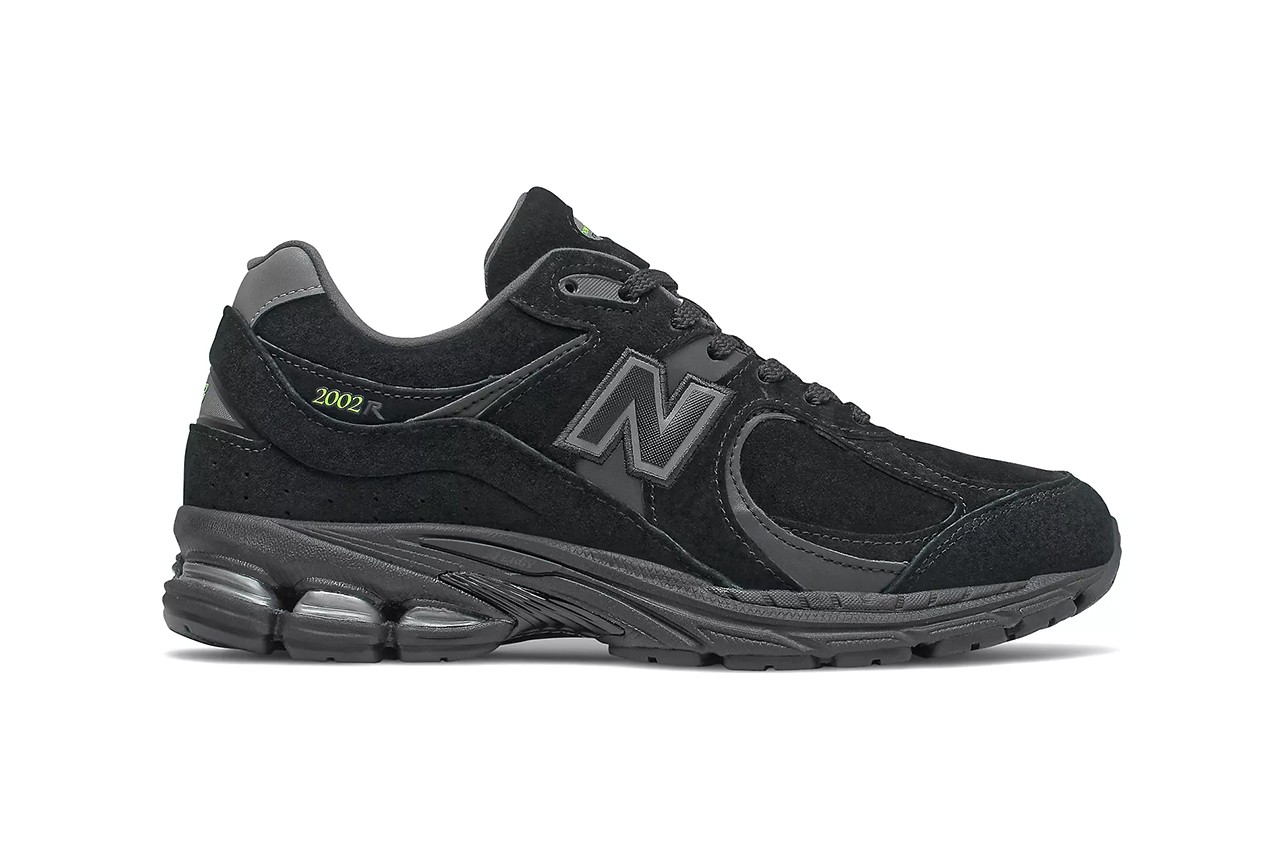 New Balance 2002R 黑魂配色版本正式登场