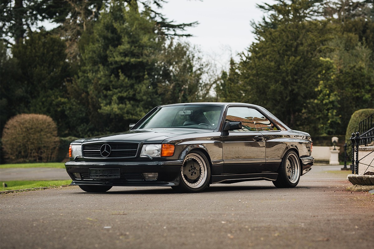 极罕有 1989 年 Mercedes-Benz 560 SEC AMG 6.0「Wide Body」展开拍卖