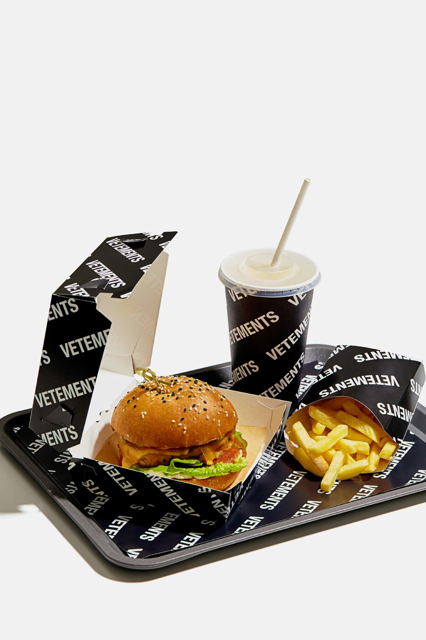 Vetements 推出最新黑魂汉堡套餐