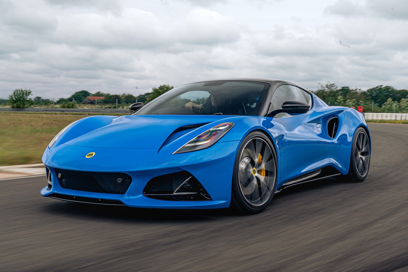 Lotus 正式发表车厂末代燃油超跑车型 Emira
