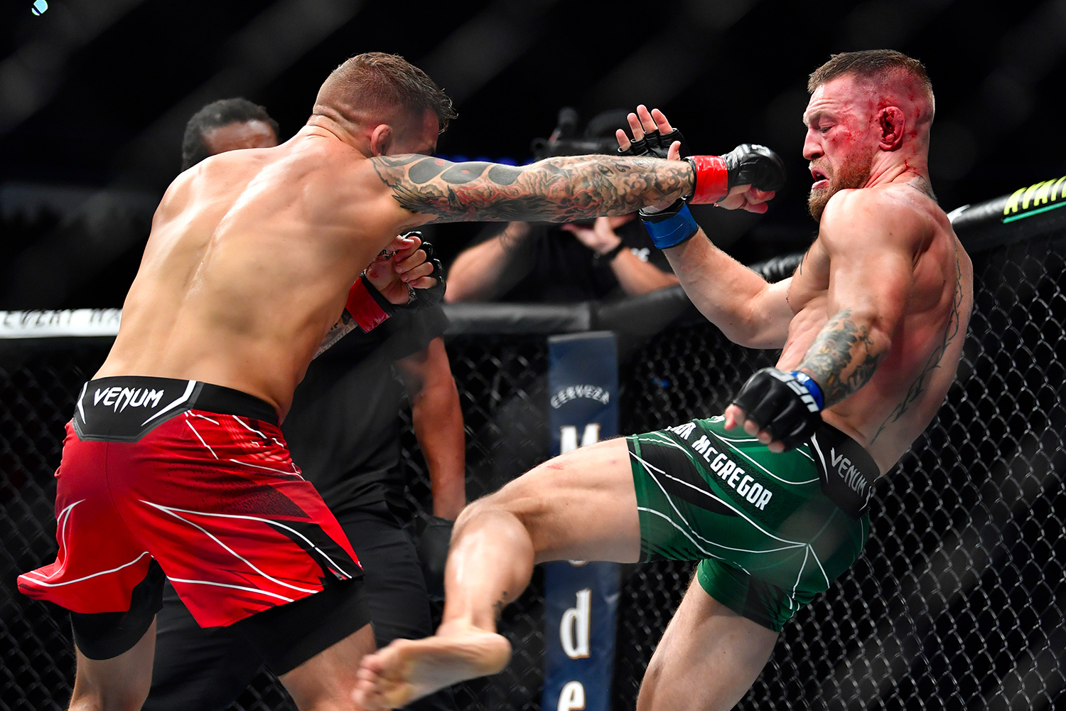 UFC 264－「钻石」Dustin Poirier 成功 TKO 伤退的「嘴砲拳王」Conor McGregor