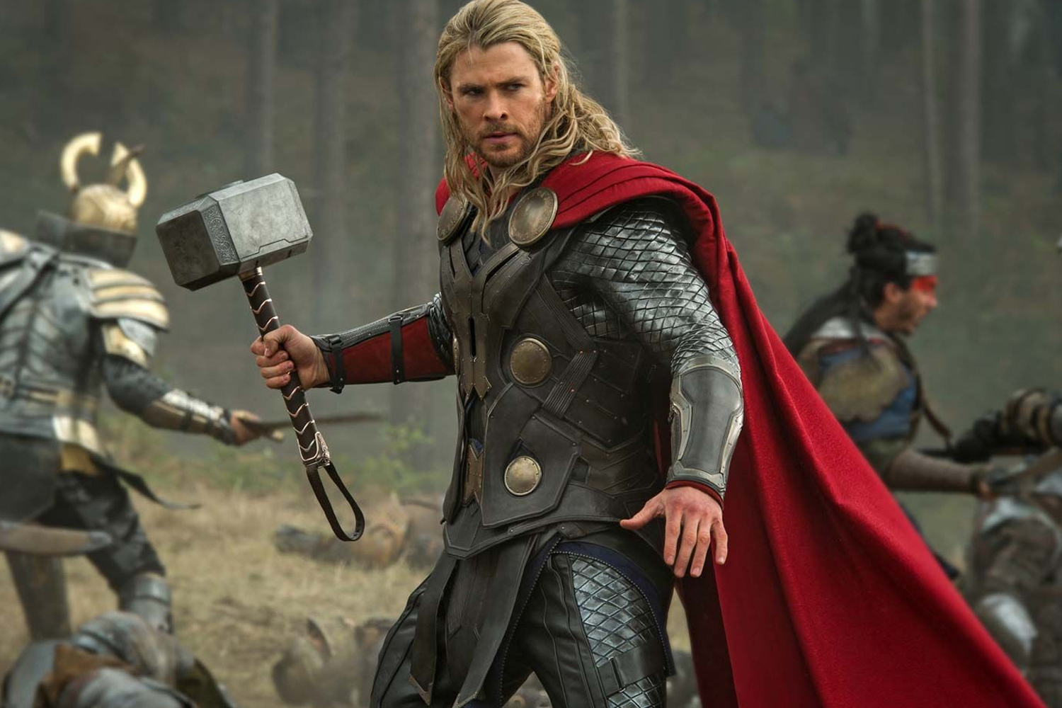 Chris Hemsworth 承认《Thor: Love and Thunder》拍得酞过搞笑愚蠢