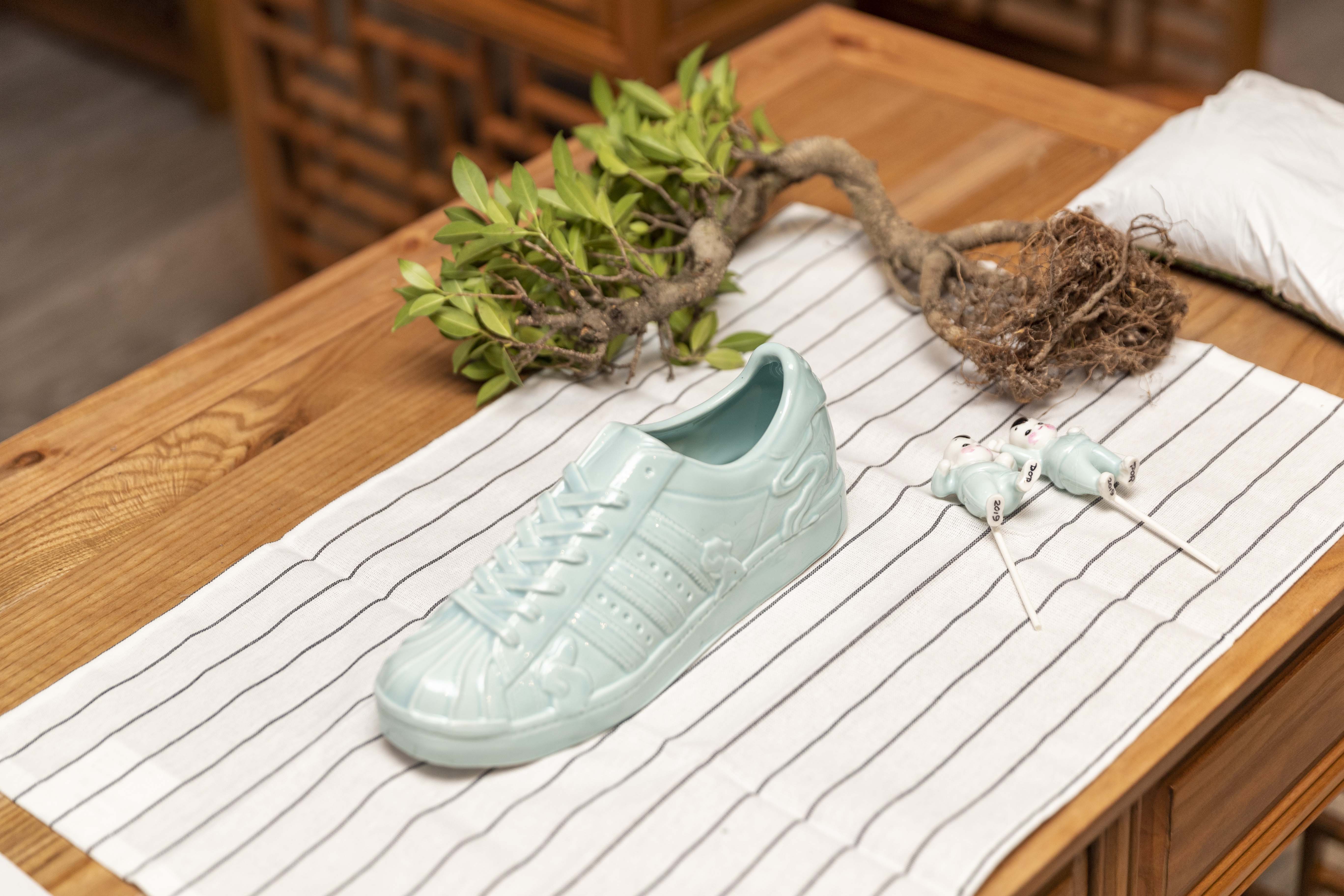 adidas Originals 举办春夏系列预览，全新农历新年鞋款即将发售