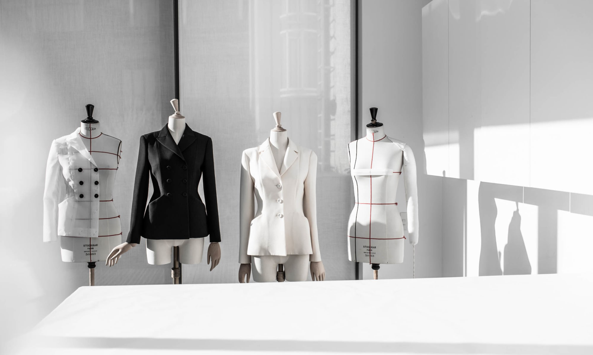 Christian Dior 将带回品牌经典 <b class=