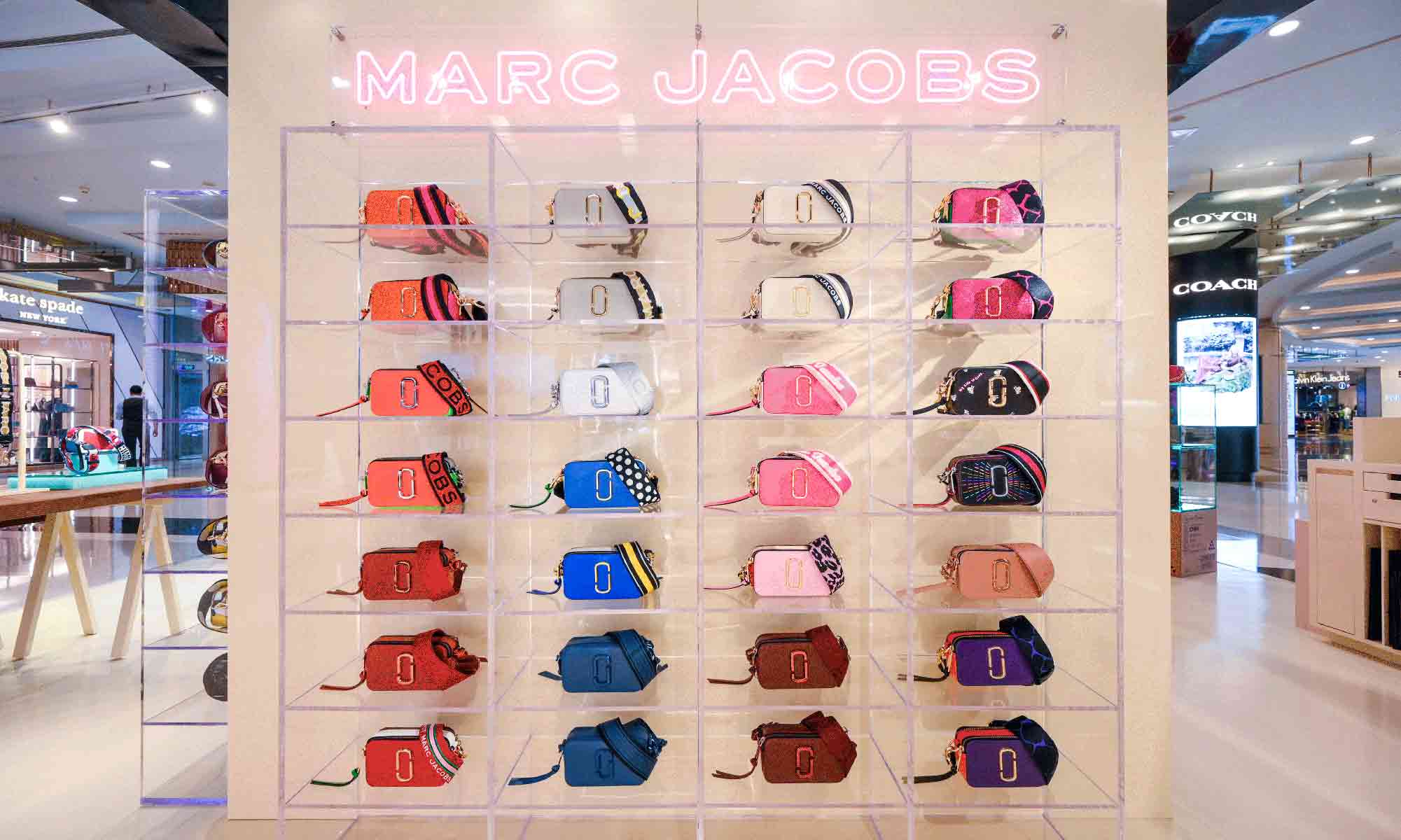 Marc Jacobs 正式开启 Snapshot 相机包庆典