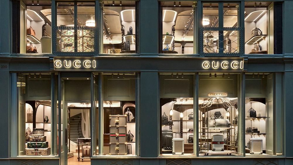 GUCCI 在巴黎开设首家行李箱专卖店
