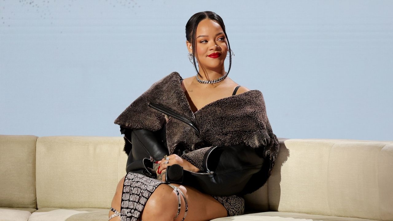 Rihanna 超级碗新闻发布会透露演出细节