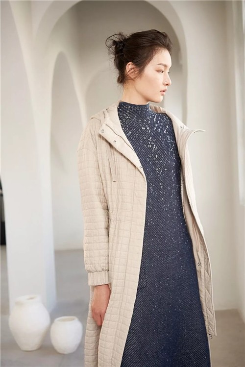 易菲YIFINI女装2019秋冬新款毛衫搭配流行趋势