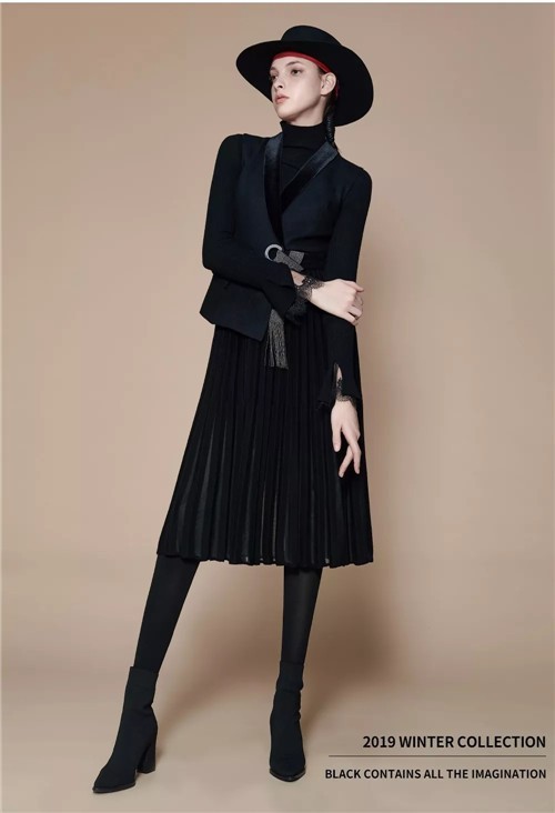 重构想象 ANMANI恩曼琳女装2019冬季新款纯黑色搭配