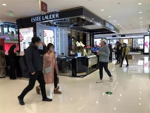 杭州大厦恢复营业，五小时销售额破1100万