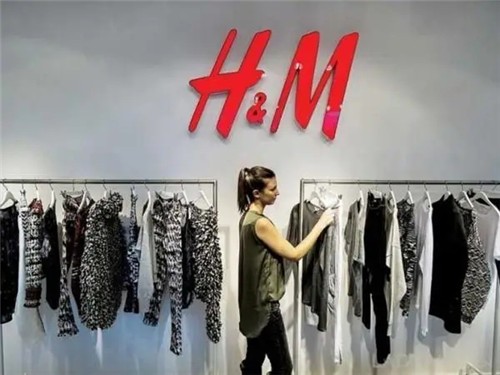 继ZARA之后，H&M宣布暂时裁员数万名、关店3441家