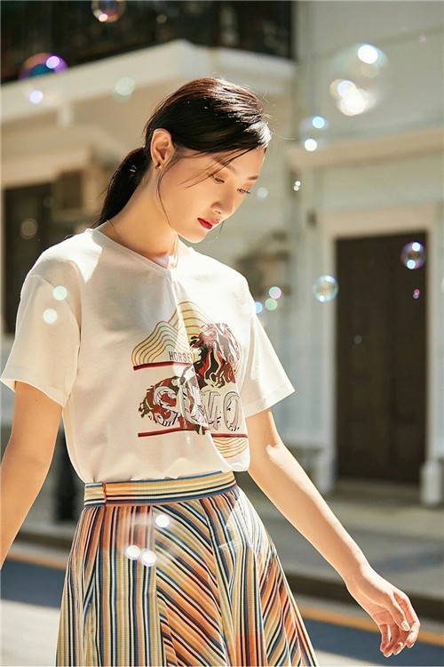 XIRAN熙然女装2020夏季新品系列：万能百搭T恤