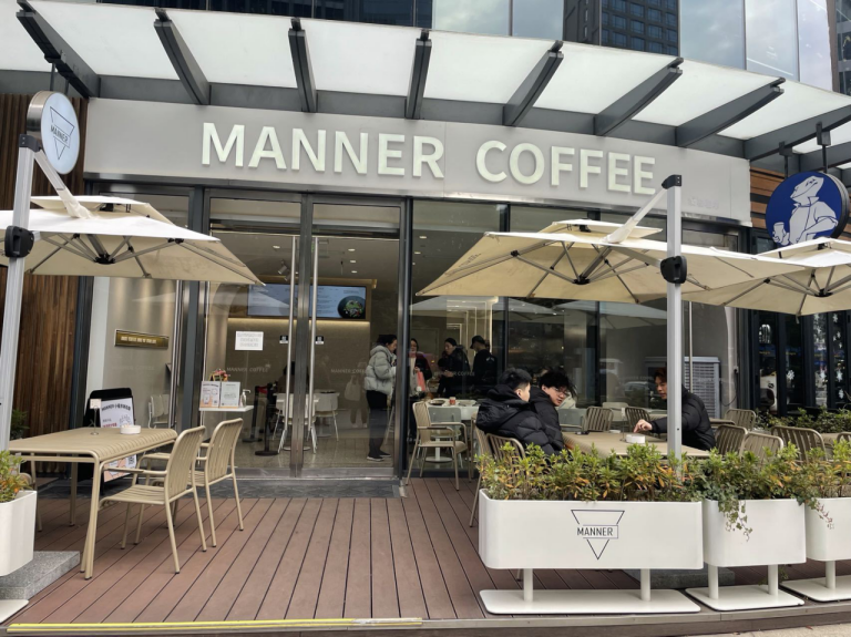 Manner咖啡能否改变轻食餐厅：高翻台率、2/3女性消费者