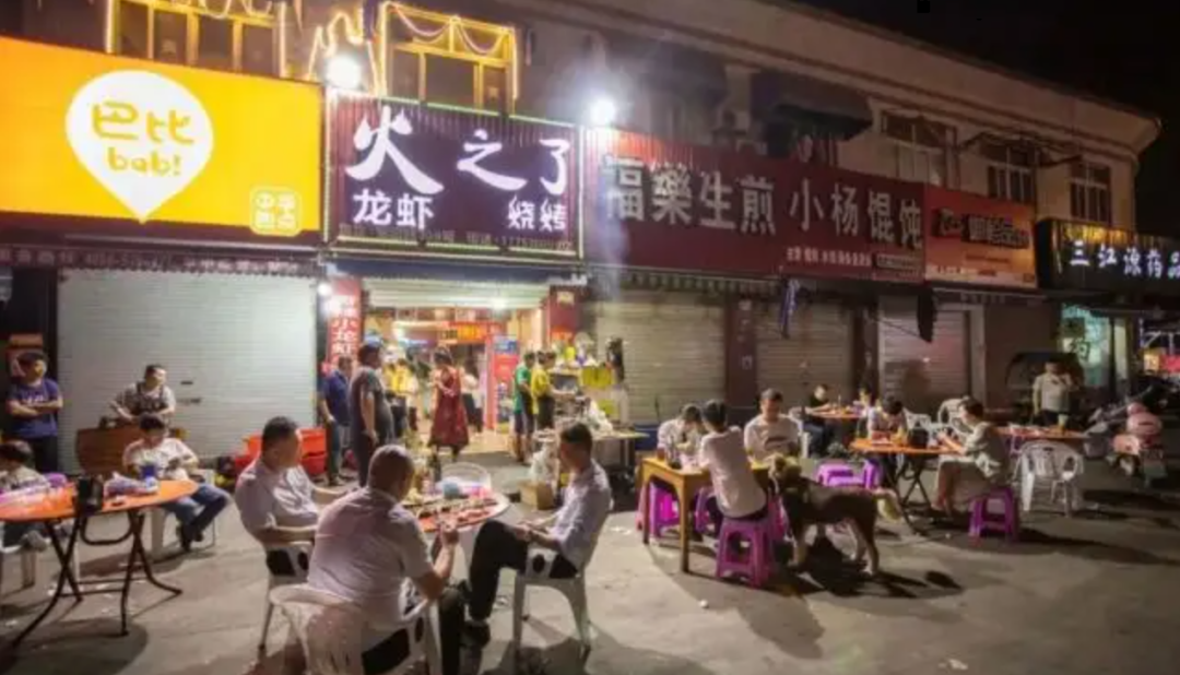 2022年餐饮人的第一桶金或许来自夜市
