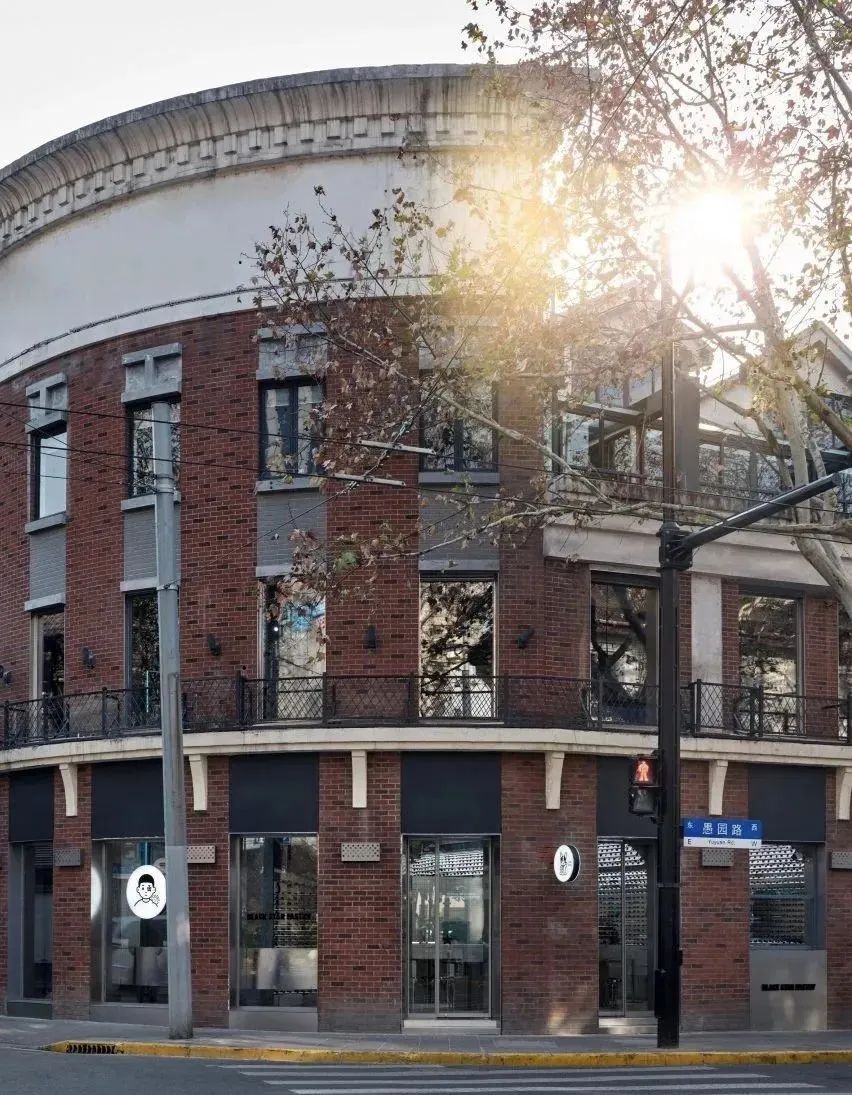 市场、公园、工厂、仓库…最近的烘焙甜品店真会玩！